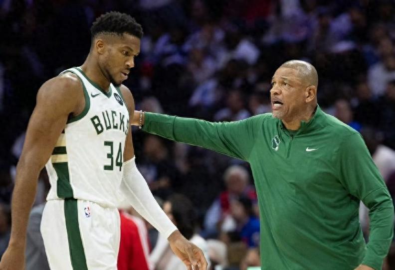 开云-落后41分!落后39分!老里甩锅,字母哥自己选择的路跪着也要走完