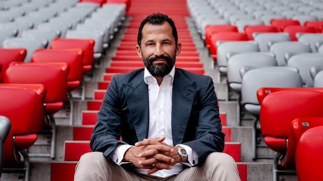 开云-10连冠后怎么办?萨利哈米季奇:莱万会留队谈续约