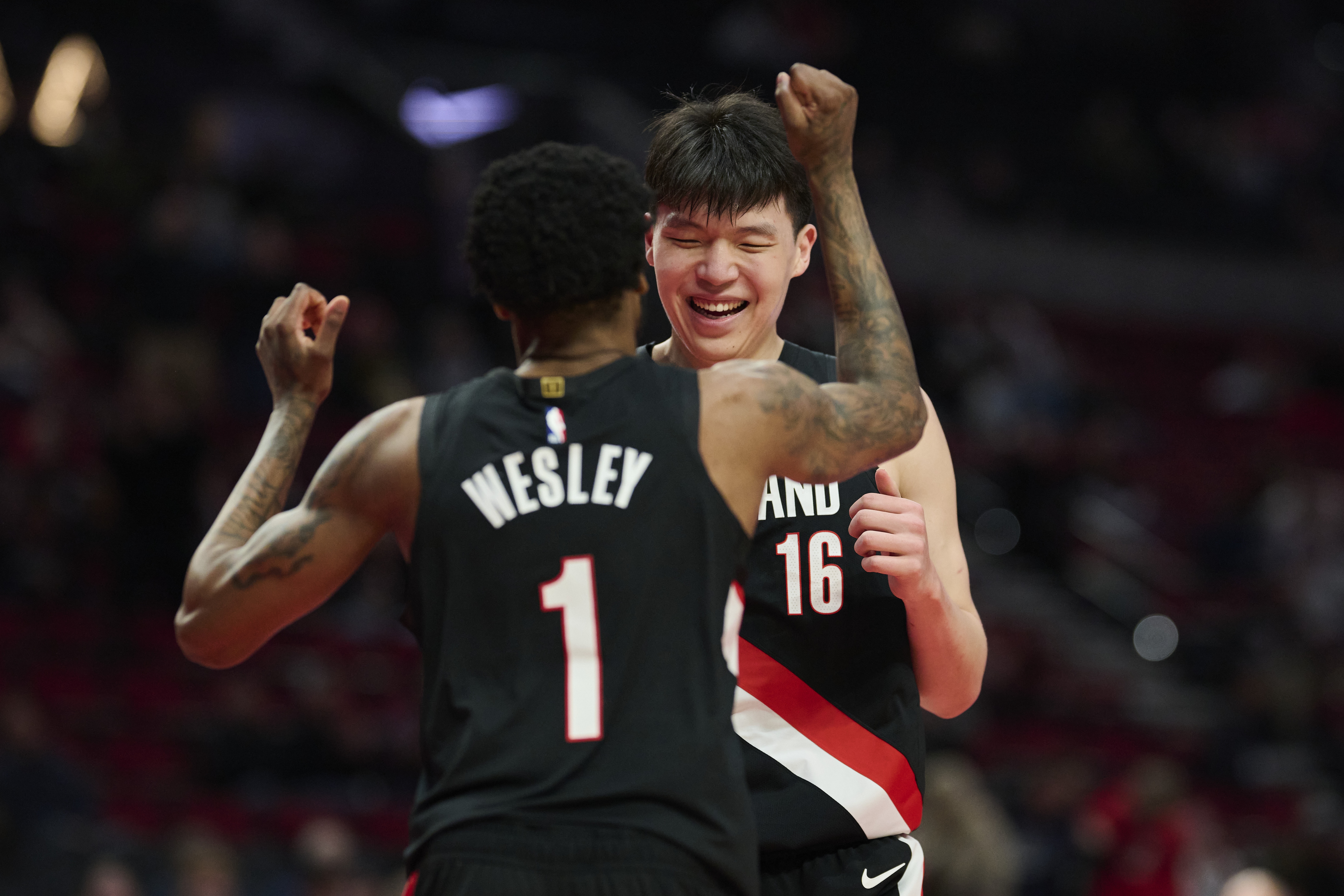 开云在线-【菜鸟】杨瀚森5分1暴扣 哈珀19分6助 弗拉格17分8板6助 康神失准