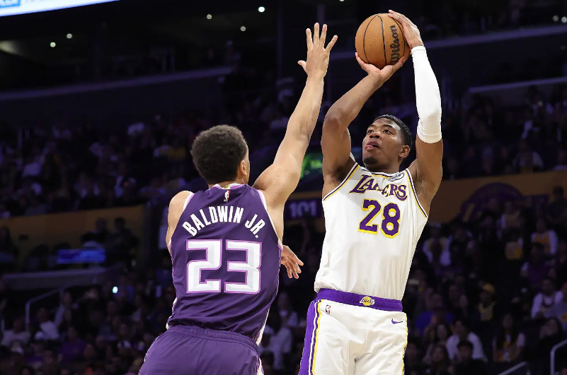 开云体育-得分能力依然很难发挥，湖人锋线大将在第二阵容中无法施展才能？